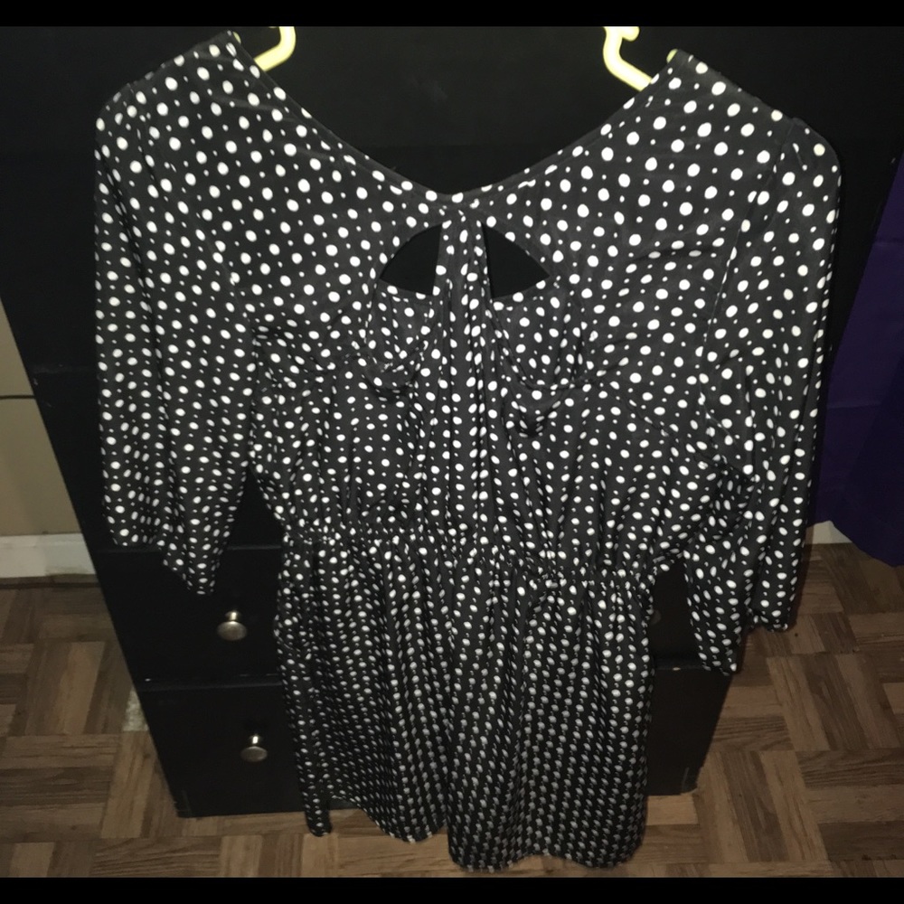 Clothes - Picture 2 of 2